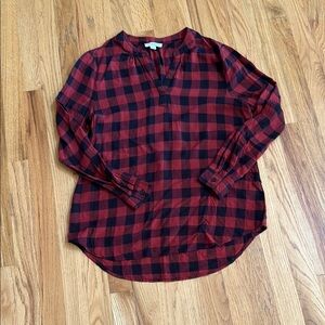 Beach lunch lounge Red and Black Buffalo Plaid Long Sleeve Pullover, Size Small
